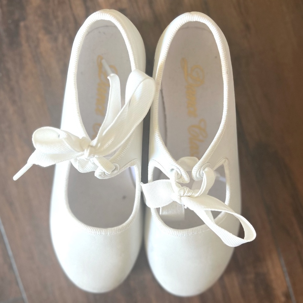 Size 11 tap shoes “pre loved”